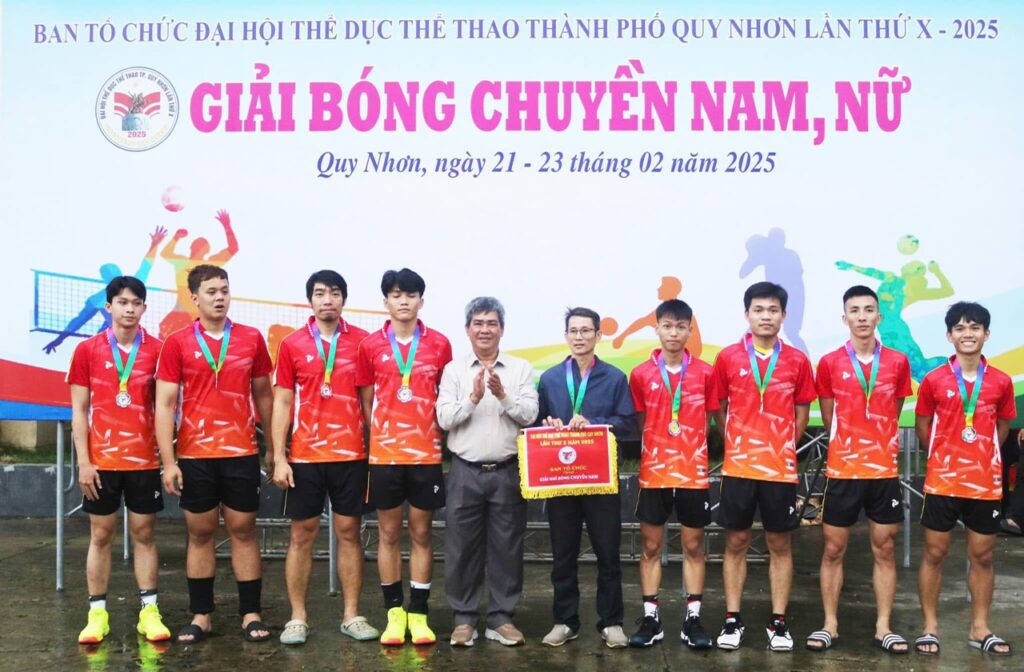 Khai Mạc Giải Bóng Chuyền Nam ĐH TDTT TP Quy Nhơn lần Thứ 10