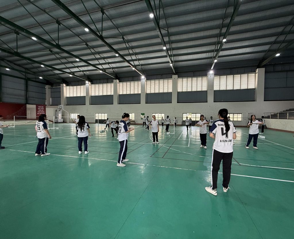 Trở lại công việc quen thuộc
