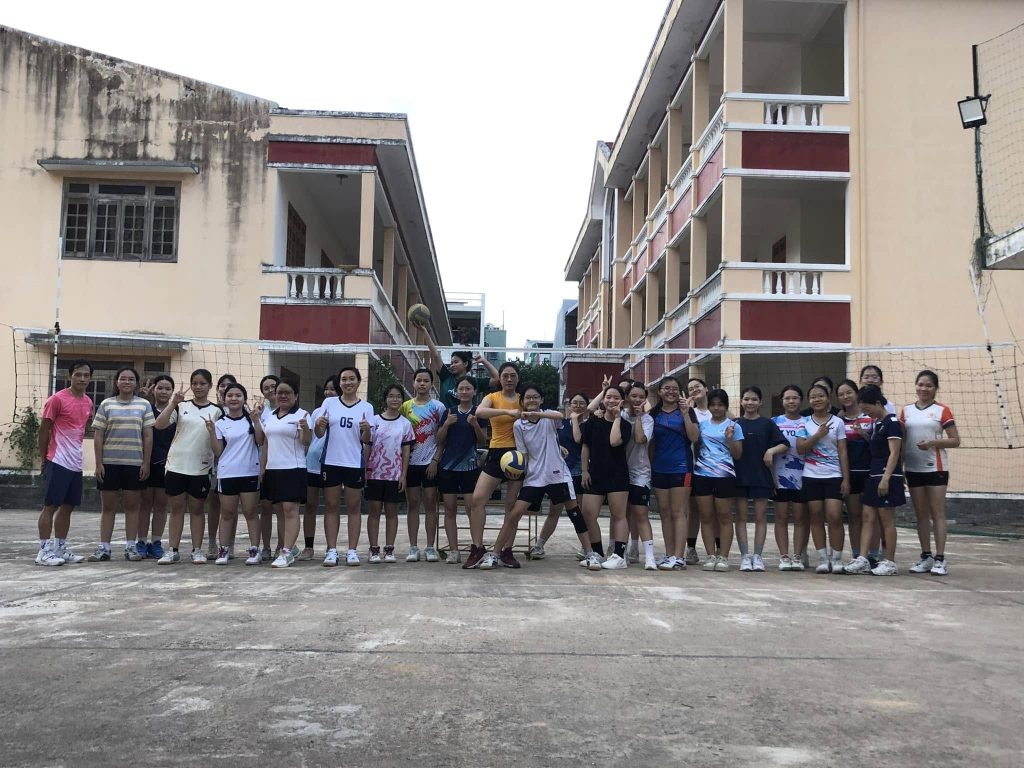 Đặc biệt lớp bóng hơi 9-10h30 sáng thứ 7,cn hàng tuần cho các chị đẹp nữa nha cả nhà