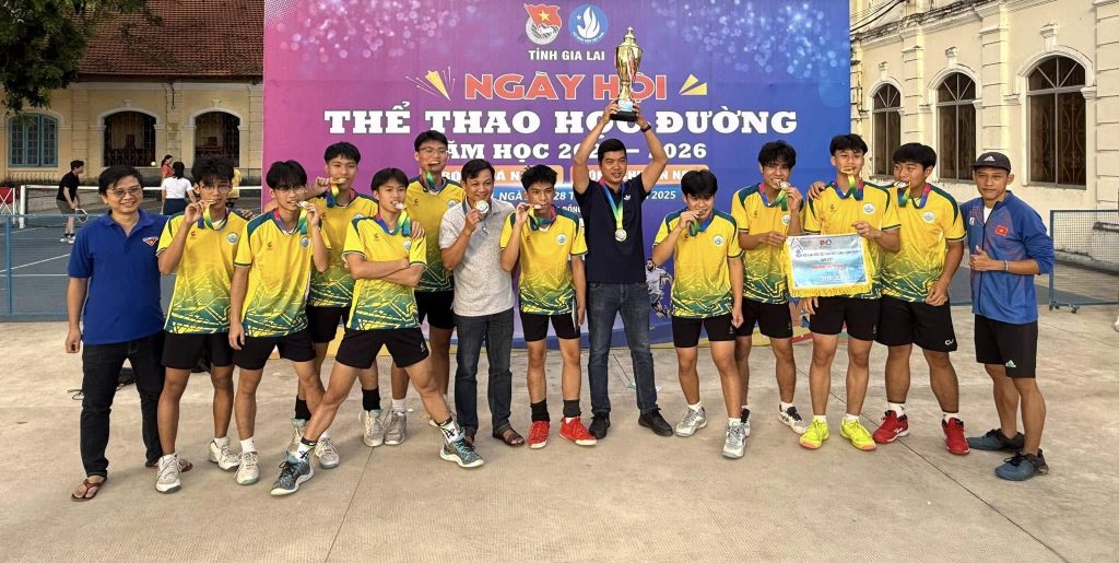 Nói về bong chuyền Quy Nhơn thi LQĐ la cái zì đó rất khác