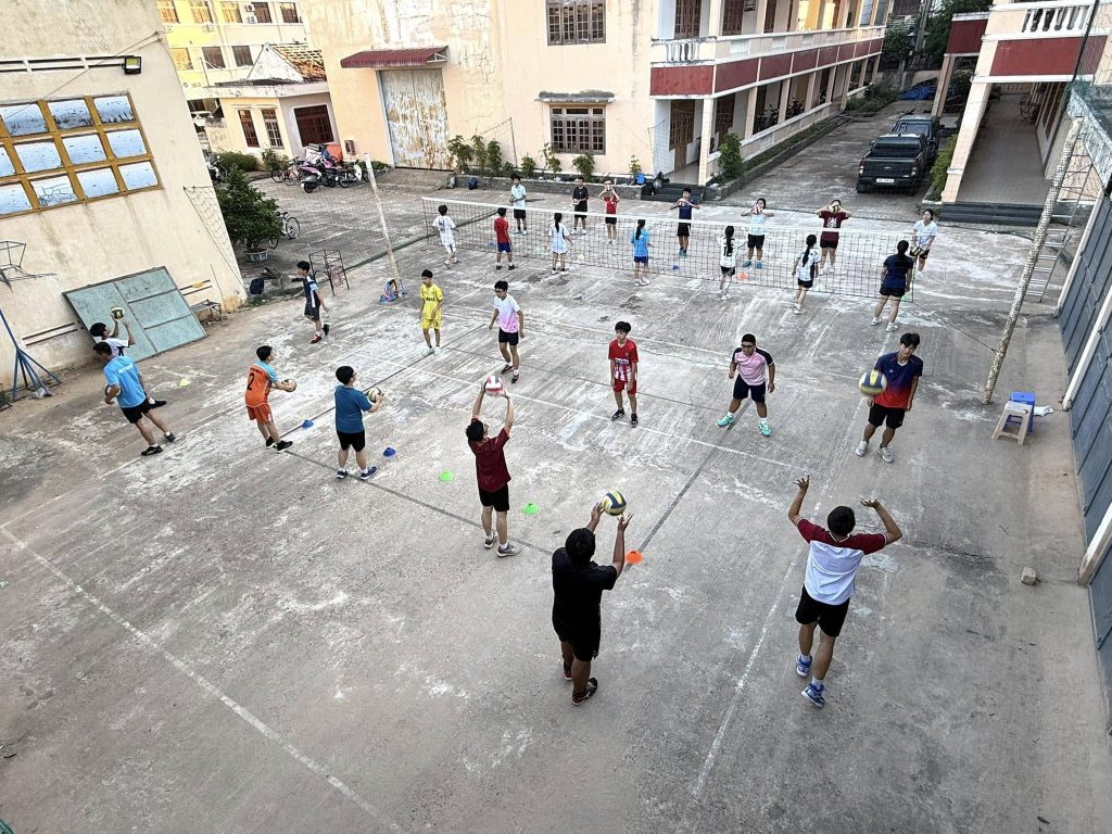 Mầm non chăm chỉ luyện tập cho giải 21/6