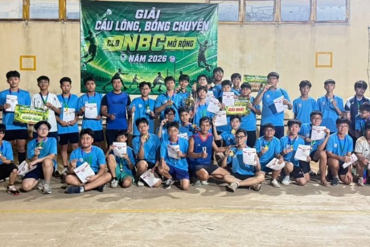 Lại một mùa hè nữa trôi qua, chương trình tổng kết hè với gần 300 hu